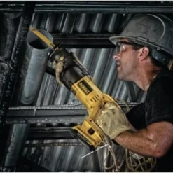 Dewalt 18v To 20v Battery Adapter -Generic Luxor Shop 117911 w LifestyleImage Lg