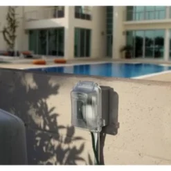 Taymac 1-Gang Horizontal/vertical 4-3/4 In Weatherproof Cover (Clear) -Generic Luxor Shop 502597 DetailedProductView1 UNI Lg